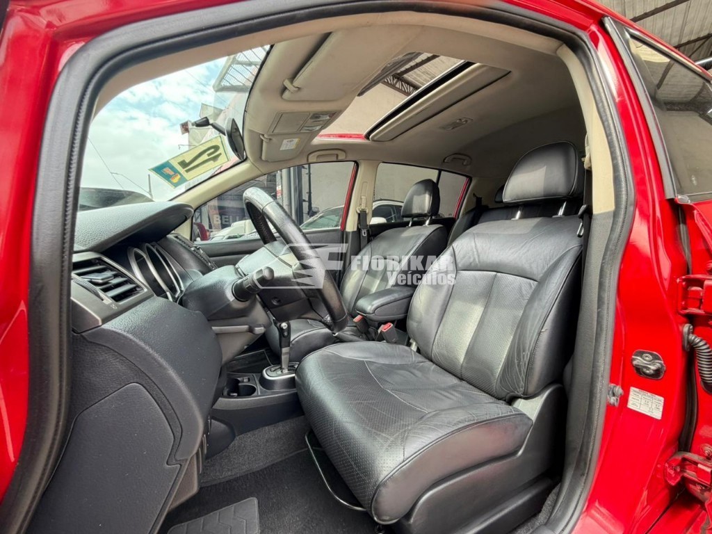 NISSAN TIIDA SL 1.8