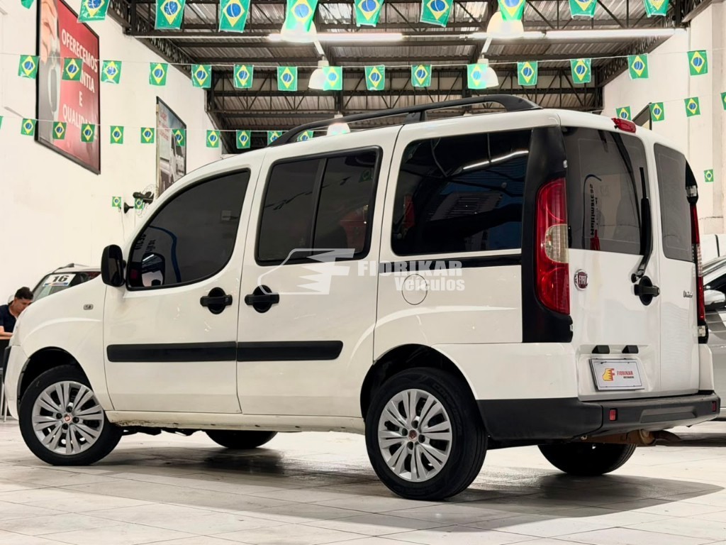 FIAT DOBLO ESSENCE 1.8 7LUG