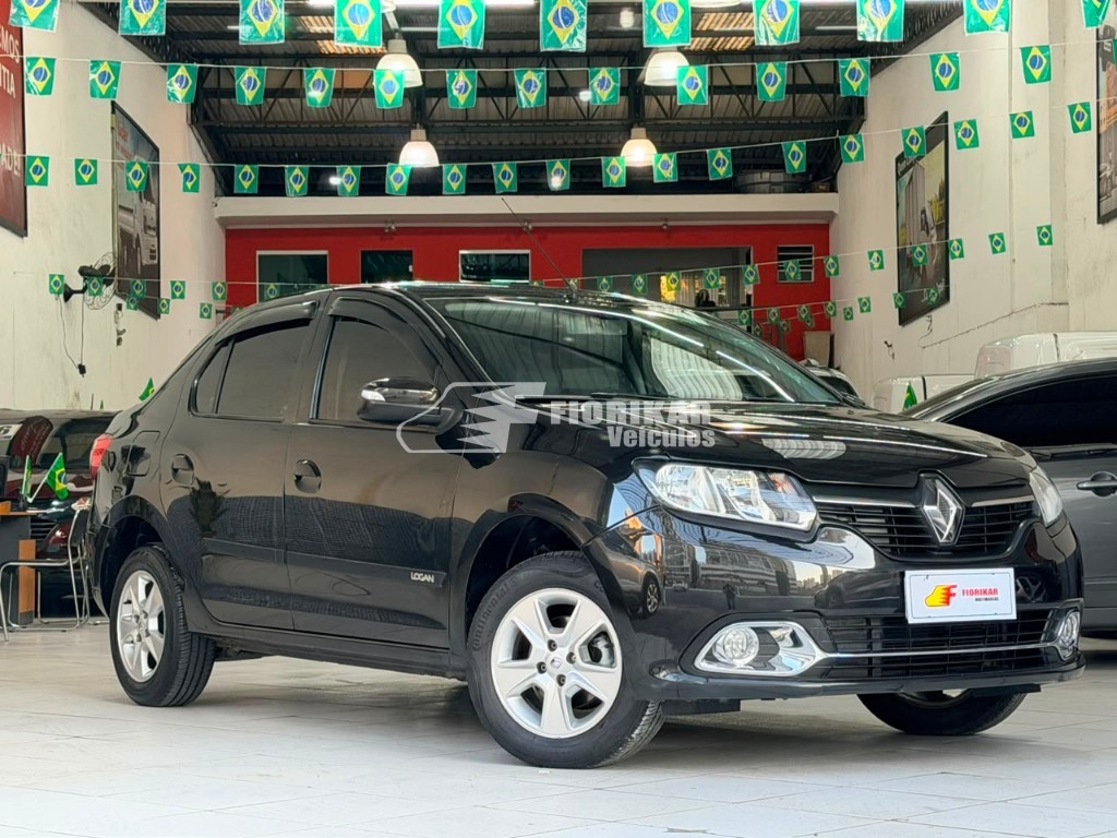 Oferta Seminovo RENAULT LOGAN no Fiorikar