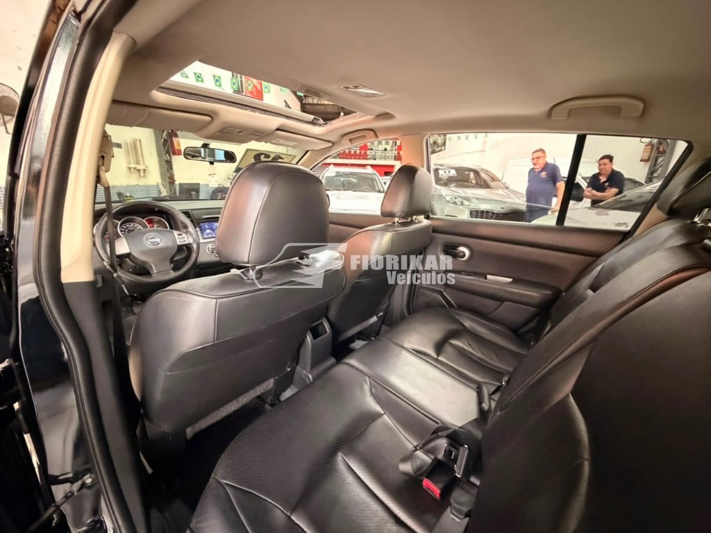 NISSAN TIIDA SL 1.8