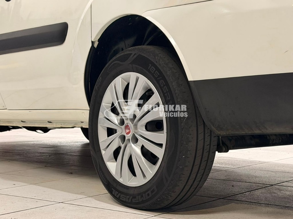 FIAT DOBLO ESSENCE 1.8 7LUG