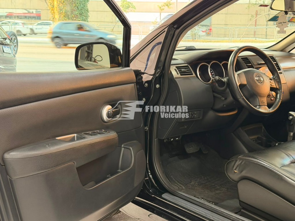 NISSAN TIIDA SL 1.8