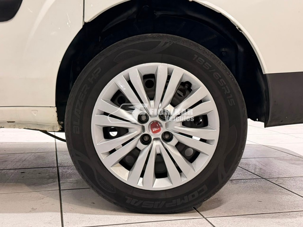 FIAT DOBLO ESSENCE 1.8 7LUG
