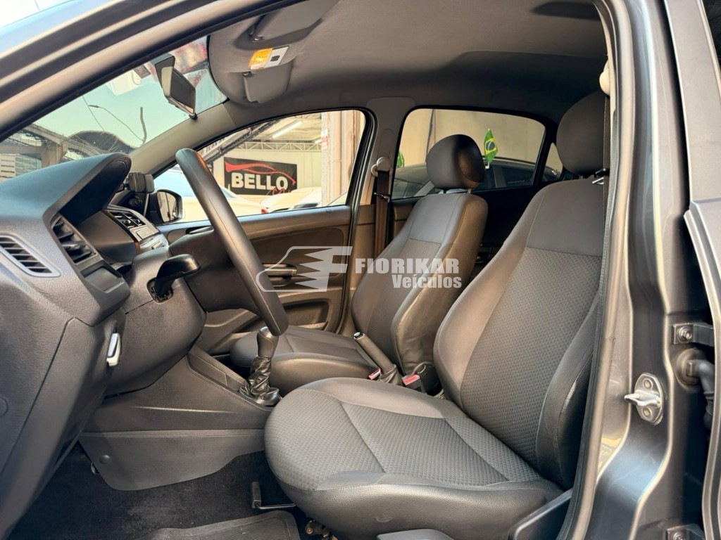 VOLKSWAGEN VOYAGE 1.6 TRENDLINE
